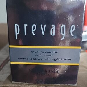Elizabeth Arden Prevage Multi-Restorative Cream in Black and Silver